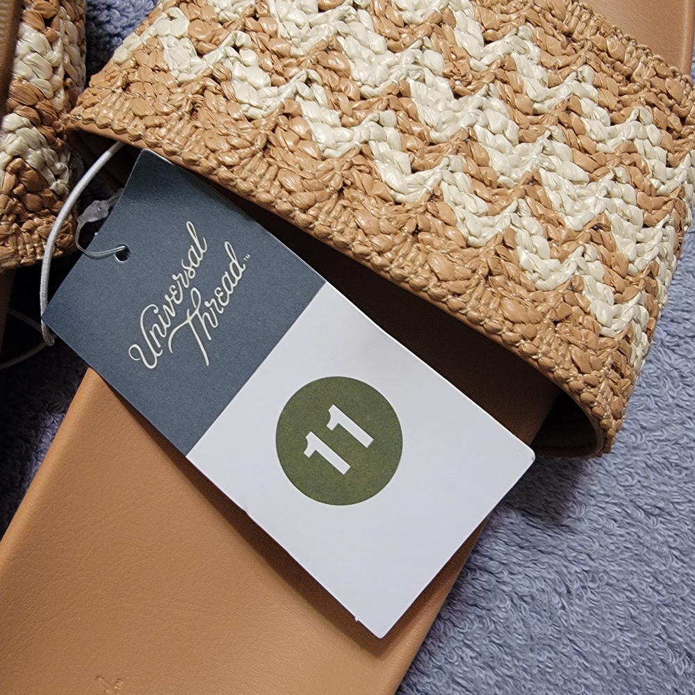Universal Thread Woven Tan and Cream Slides - Picture 3 of 3